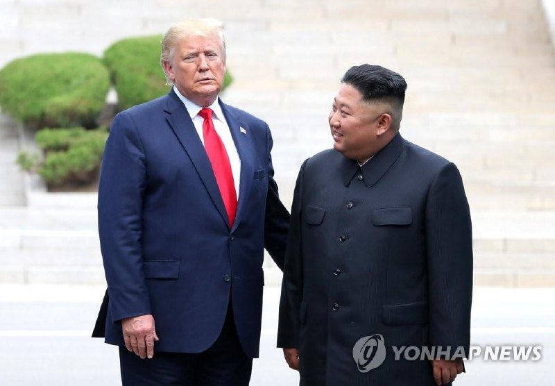 特朗普确认年内会晤金正恩 无核化问题避而不答美国总统特朗普19日上午在白宫回答记者提问时明确表示，年内将与朝鲜国务委员会委员长金正恩会晤，释放尽快重启美朝对话的意愿