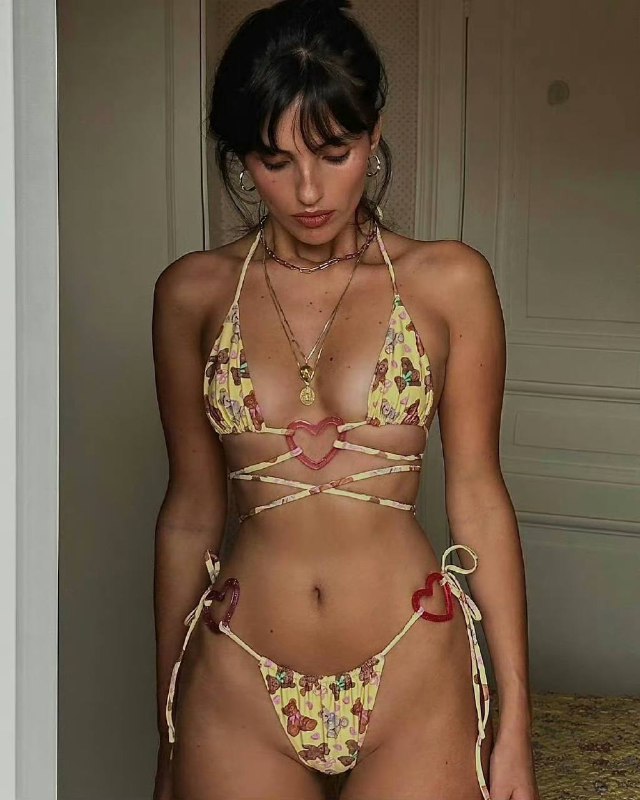 Laura Bensadoun  #美女图by 匿名投稿Laura Bensadoun  #美女图by 匿名投稿