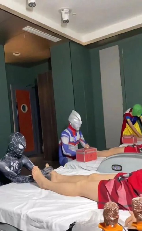 什么服务...... #奥特曼 #技师什么服务...... #奥特曼 #技师