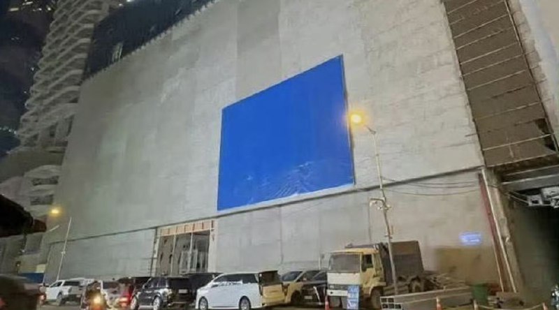 【22岁中国女子柬埔寨俱乐部坠亡：独乘电梯至7楼后步行至8楼，体内未发现毒品成分】#柬埔寨坠亡中国女子体内未检出毒品当地时间2月23日下午3时10分左右，22岁中国籍女子刘某从柬埔寨金边“钻石天空”大楼8楼坠亡