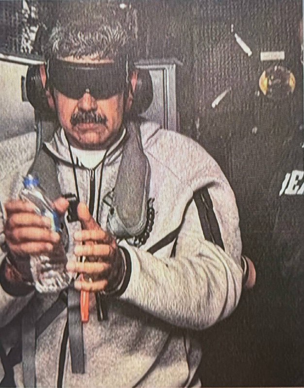 马杜罗玩时装秀：1）睡衣