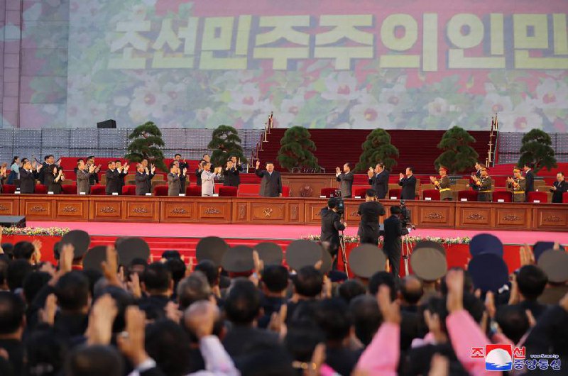 #朝鲜 建政（九九节）75周年阅兵式活动8日晚在首都平壤金日成广场举行
