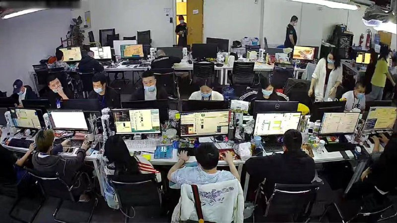 迪拜 王子 园区 B4公司被某 #黑客 入侵，办公室监控记录，护照首页，个人照，电脑监控记录，全都被爆