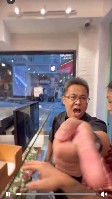 香港中环，爆粗口的中国大哥火了！🔥 #香港香港中环，爆粗口的中国大哥火了！🔥 #香港