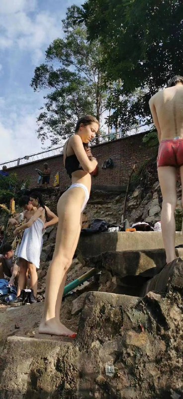 #洋妞 #洋麻雀 天池 水库 安逸哦#洋妞 #洋麻雀 天池 水库 安逸哦