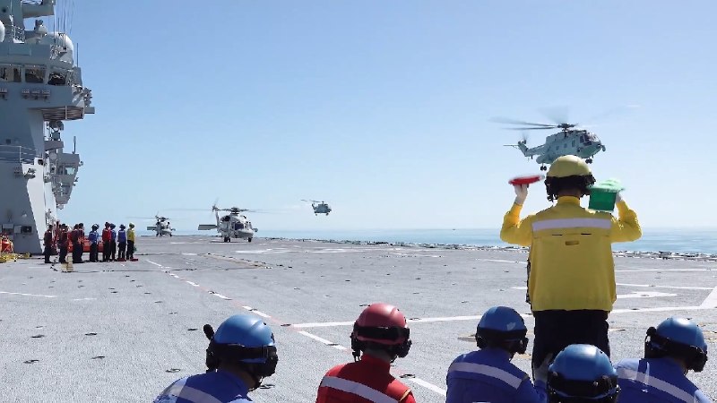 6 月 22 日，海军辽宁舰编队圆满完成远海实战化训练，安全顺利返回青岛母港