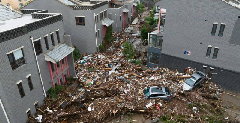 2023年8月1日，北京市门头沟区潭柘寺镇南辛房村灾后状况，途径的潭王公路完全消失