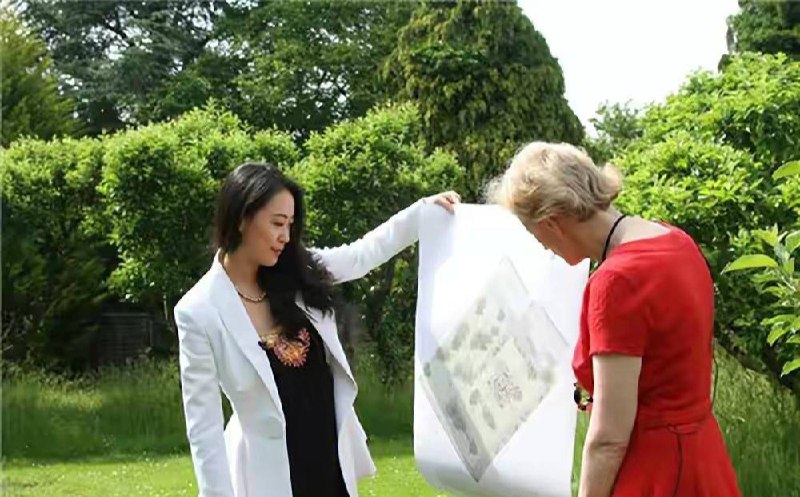 既然是以中国人命名，那就送上最美好的祝福！这是一位感动英国的中国人！加油啊！  #傅晓田 #秦刚by 匿名投稿既然是以中国人命名，那就送上最美好的祝福！这是一位感动英国的中国人！加油啊！  #傅晓田 #秦刚by 匿名投稿