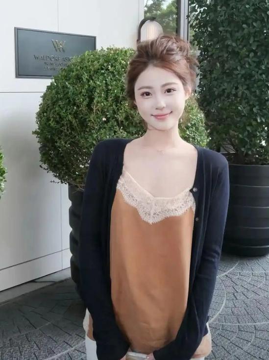 网红陈泽求助称女性朋友在泰国失联：年仅24岁，“顺路搭车去清迈”8月10日，一则中国女子在泰国失联的消息引发广泛关注