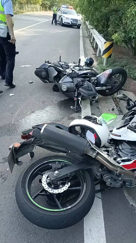 龙泉 女骑逝 #女骑士 #车祸 #聊天记录 #摩托 🙏🏻龙泉 女骑逝 #女骑士 #车祸 #聊天记录 #摩托 🙏🏻