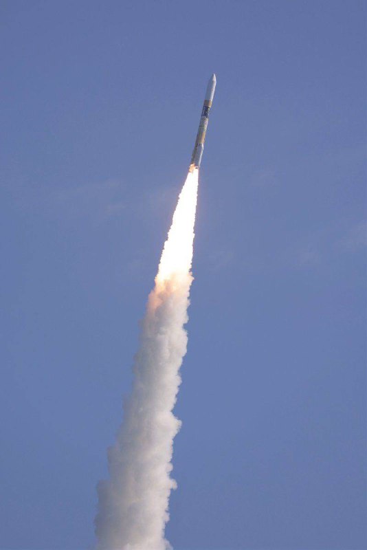 #日本 成功 发射 一枚搭载 #月球 着陆器、X射线望远镜的 #火箭