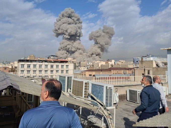 伊朗导弹袭击后的阿布扎比伊朗导弹袭击后的阿布扎比