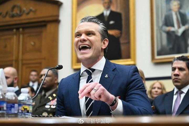 【美防长称“60天时限”已“暂停” 对伊朗军事行动无需寻求国会授权】美国国防部长赫格塞思4月30日在国会作证时称，美国与伊朗临时停火4月8日生效，意味着总统特朗普对伊朗采取军事行动的60天法律时限已“暂停或中止”，特朗普政府眼下无需就对伊朗军事行动寻求国会授权