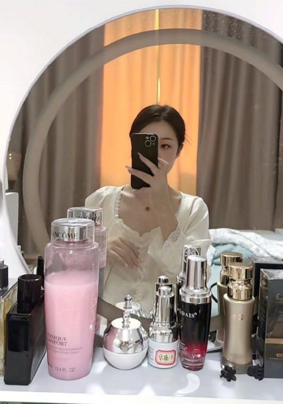 #江苏盱眙 #盱眙铁佛镇 #杨玲出轨 #抖音自曝丑闻 #抛夫弃子 #抓奸现场抖音自曝出轨！盱眙铁佛镇杨玲操作看呆全网江苏盱眙铁佛镇最近爆出年度狗血大瓜！当地女子杨玲竟在抖音亲手引爆自家雷区，自曝婚内出轨多名男子