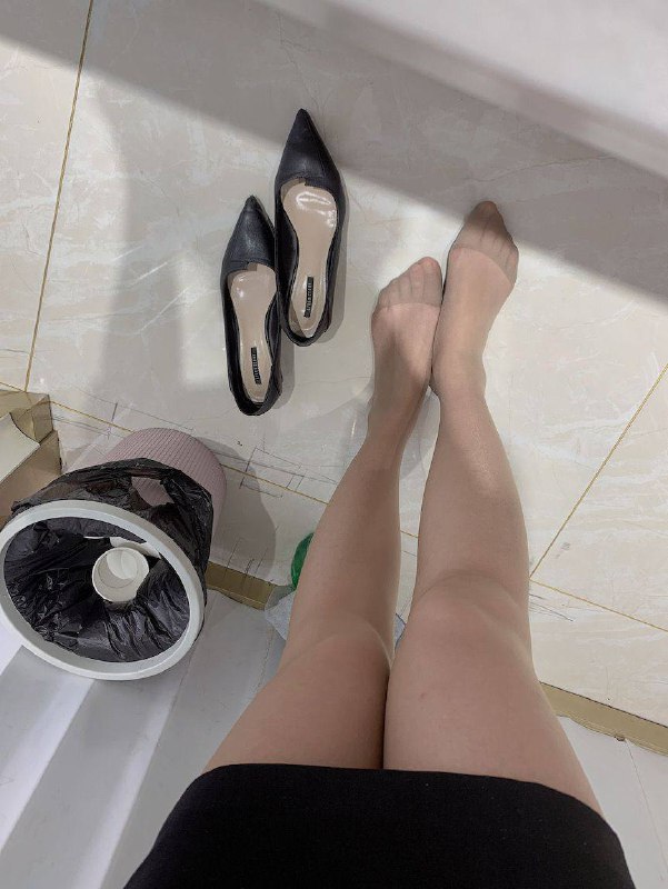 #丝袜 爱好者 把玩一下？#恋足#丝袜 爱好者 把玩一下？#恋足