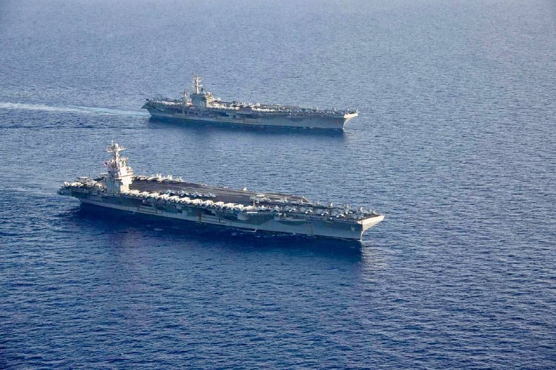 🇺🇸 美国 海军 发布了一张美国福特号和艾森豪威尔号 #航母 打击群正在驶向地中海中东海岸的照片🇺🇸 美国 海军 发布了一张美国福特号和艾森豪威尔号 #航母 打击群正在驶向地中海中东海岸的照片