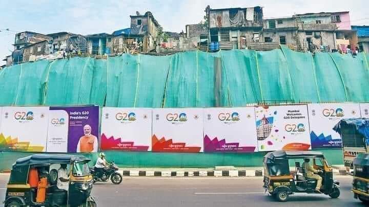 #印度 #G20 峰会期间贫民窟被用帷幕遮挡，居民不允许出来，贫民的破旧房屋被强拆