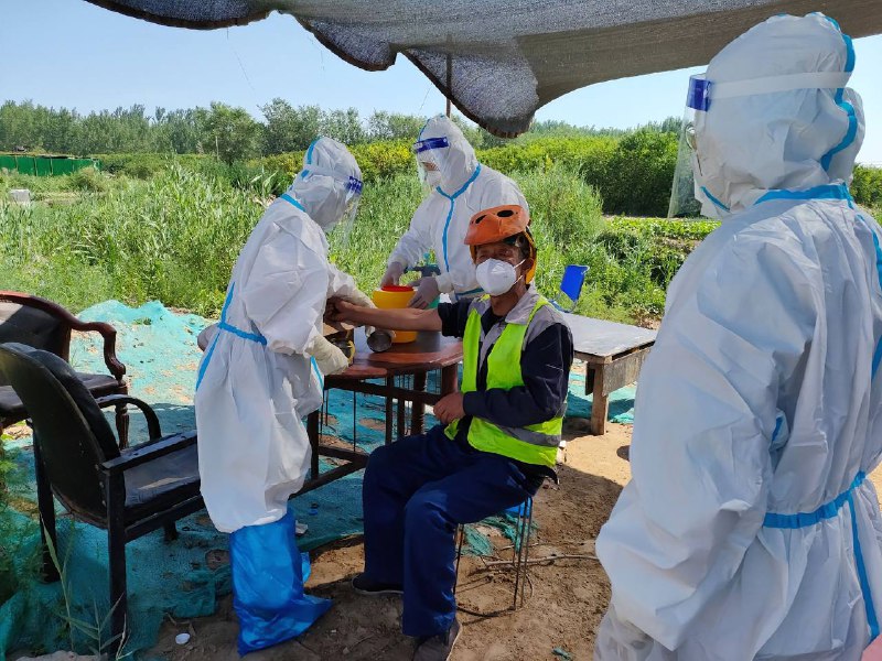 7月8日河北沧州，又穿隔离服，因为一个 #猴痘 的密接又穿上了隔离服7月8日河北沧州，又穿隔离服，因为一个 #猴痘 的密接又穿上了隔离服