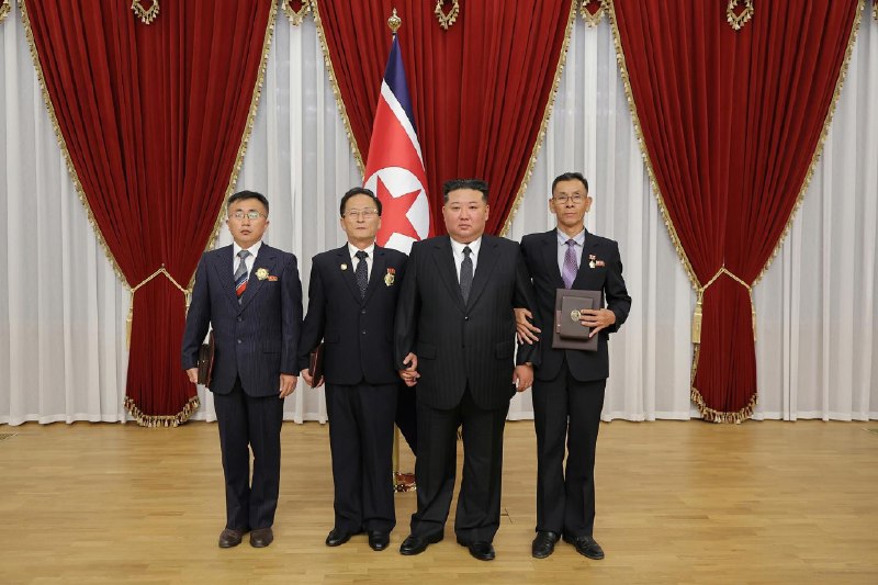 朝鲜军方高层大调整 朴正天重返权力核心朝鲜劳动党第九届中央军事委员会第二次会议29日举行，国务委员会委员长金正恩主持会议