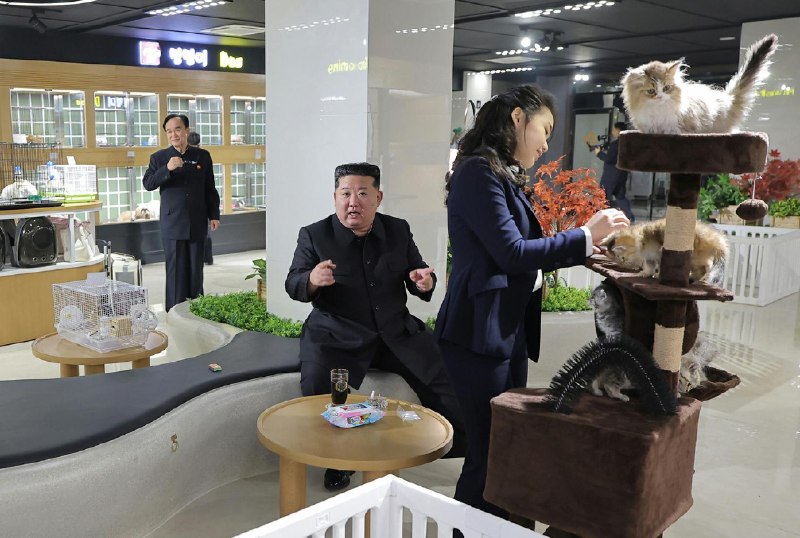 #金正恩 带 女儿 视察 即将开业的和盛地区第四期区域一些服务设施