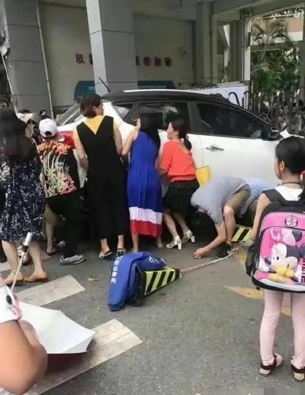 武汉 #弘桥小学by 匿名投稿武汉 #弘桥小学by 匿名投稿