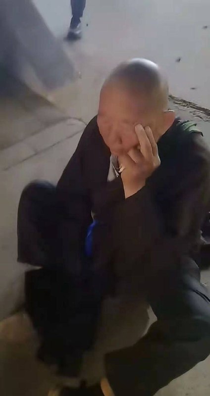 河北涉县，假和尚要钱，要不到就骚扰妇女感谢家人们投稿！河北涉县，假和尚要钱，要不到就骚扰妇女感谢家人们投稿！