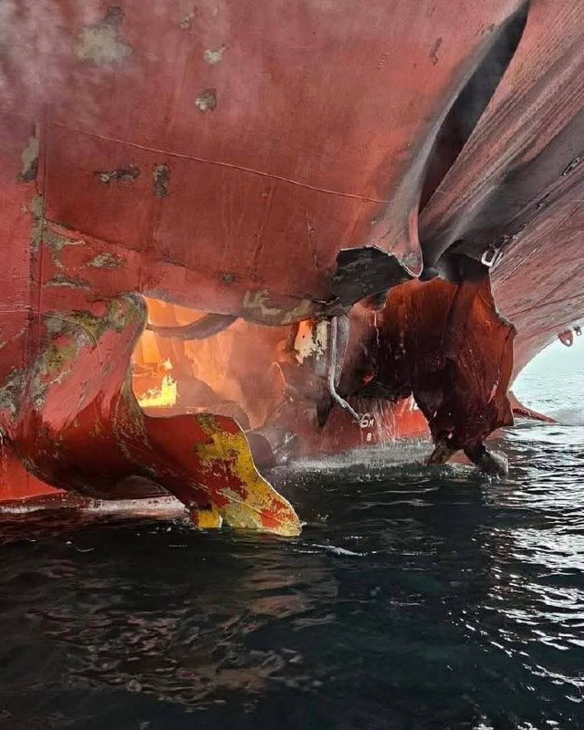 一艘泰国货船在霍尔木兹海峡被伊朗击中