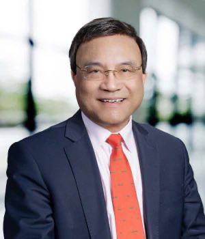 超微SMCI联合创始人廖义贤（Wally Liaw）因向中国走私价值25亿美元的英伟达GPU被捕美国司法部披露了超微(Super Micro)的走私英伟达高端GPU的操作细节：【1】他们准备好假服务器及包装箱；【2】用吹风机加热并揭起原厂服务器的标签和序列号贴纸；【3】将标签和序列号贴纸粘贴在假服务器上，重新包装到原厂包装箱中