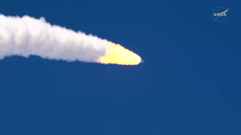 NASA 阿尔忒弥斯 2 号载人掠月任务成功发射美国 东部时间 4 月 1 日 18:24（北京时间 4 月 2 日 06:24），搭载 Artemis II（阿尔忒弥斯 2 号）任务的 SLS Block 1 运载 火箭 在佛罗里达州肯尼迪航天中心 LC-39b 发射台成功点火升空