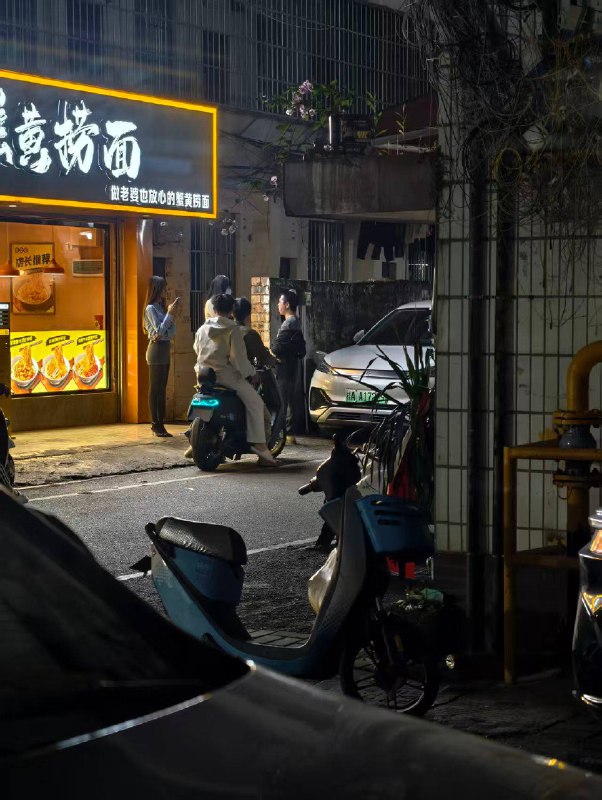 有当地的兄弟，可以去探探店 #扫街 #站街女 #鸡 #美女感谢来自某频道的投稿！有当地的兄弟，可以去探探店 #扫街 #站街女 #鸡 #美女感谢来自某频道的投稿！