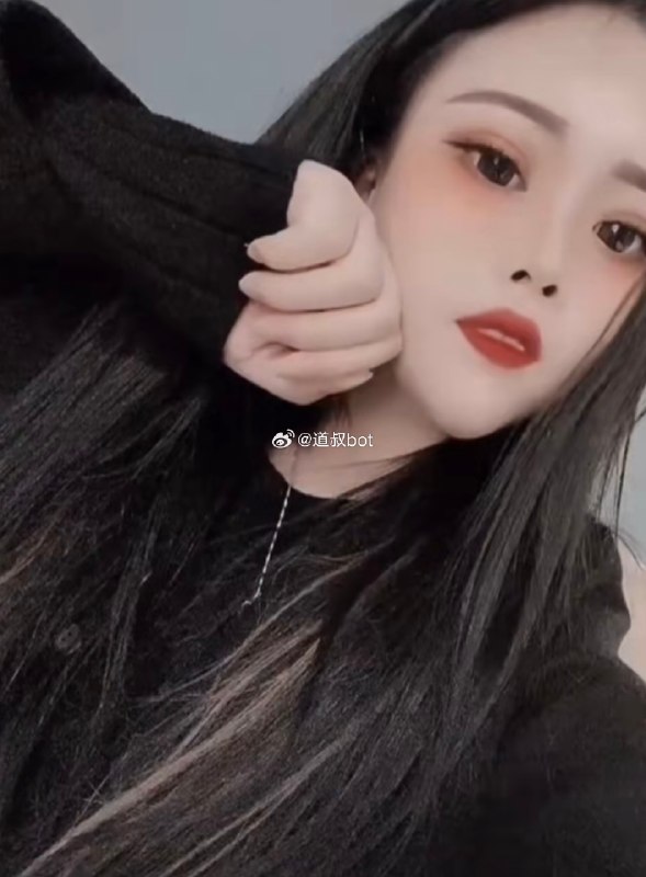 抢劫杀害网红 #罗大美 主犯 #余金生 今日被执行死刑，此前“罗大美”被余金生及其同伙绑架，转账200多万元后仍遭杀害！感谢家人们投稿！抢劫杀害网红 #罗大美 主犯 #余金生 今日被执行死刑，此前“罗大美”被余金生及其同伙绑架，转账200多万元后仍遭杀害！感谢家人们投稿！