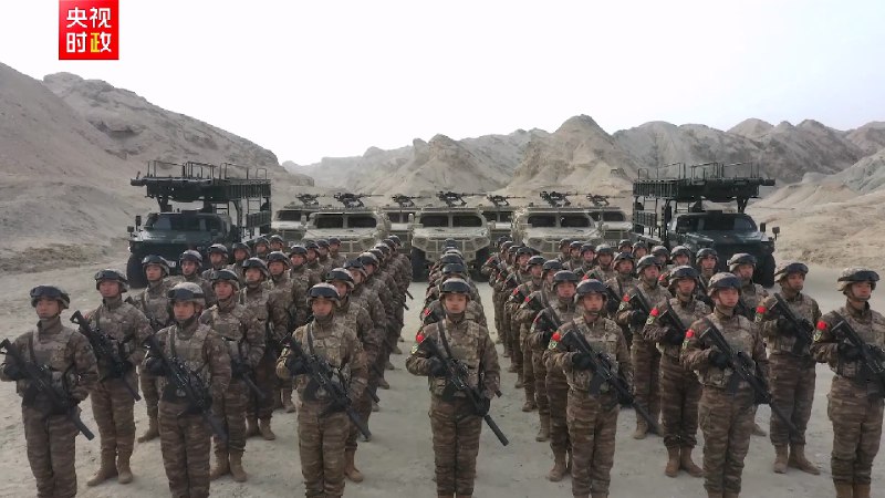 新春佳节即将来临之际，中共中央总书记、国家主席、中央军委主席习近平 10 日在北京八一大楼以视频方式检查全军战备值班和执行任务情况，亲切慰问有关部队，代表党中央和中央军委，向全体人民解放军指战员、武警部队官兵、军队文职人员、预备役人员和民兵致以诚挚问候和新春祝福