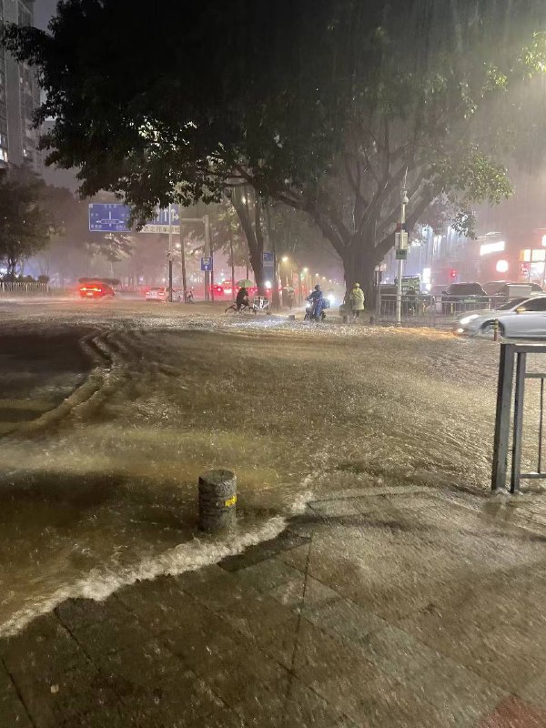 #深圳 龙岗区 #内涝 #暴雨#深圳 龙岗区 #内涝 #暴雨