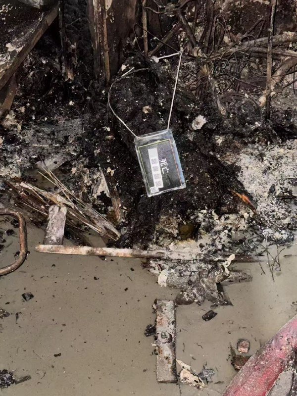 消防 及 警方 进入 #火灾 遗址 搜证 #尸体#火灾 #恐怖 香港 🇭🇰 大火 #事件 #后续#香港 #火灾 大火 最新遇难人数公布遇难者 增至151人警方 哽咽 介绍搜救进展：部分遗体化为灰烬或未必完整...感谢家人们投稿！消防 及 警方 进入 #火灾 遗址 搜证 #尸体#火灾 #恐怖 香港 🇭🇰 大火 #事件 #后续#香港 #火灾 大火 最新遇难人数公布遇难者 增至151人警方 哽咽 介绍搜救进展：部分遗体化为灰烬或未必完整...感谢家人们投稿！