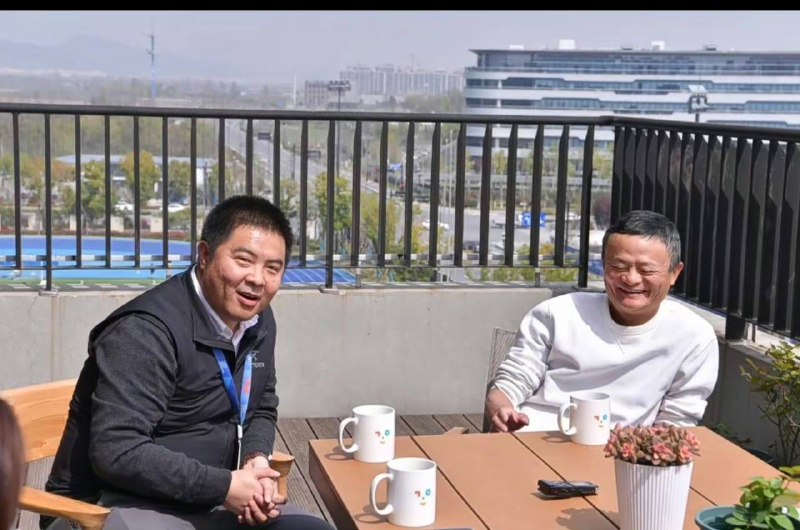 #马云 回中国了，一个中国富豪被阿共搞残，一个民族的悲哀by 匿名投稿#马云 回中国了，一个中国富豪被阿共搞残，一个民族的悲哀by 匿名投稿