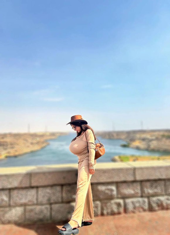 #巨乳 p的吧？ 哪有这么大的？#巨乳 p的吧？ 哪有这么大的？