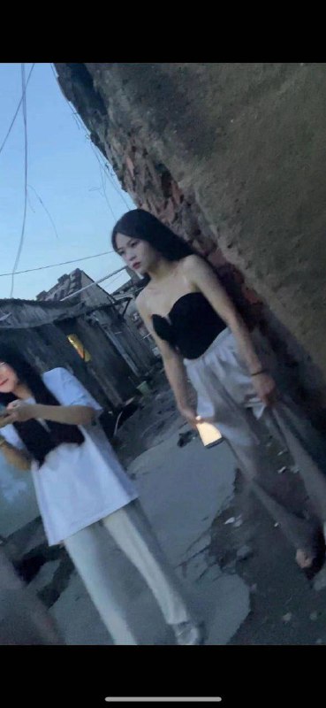 #探店🌿 爱你孤身走暗巷，爱你不贵的模样by 匿名投稿#探店🌿 爱你孤身走暗巷，爱你不贵的模样by 匿名投稿