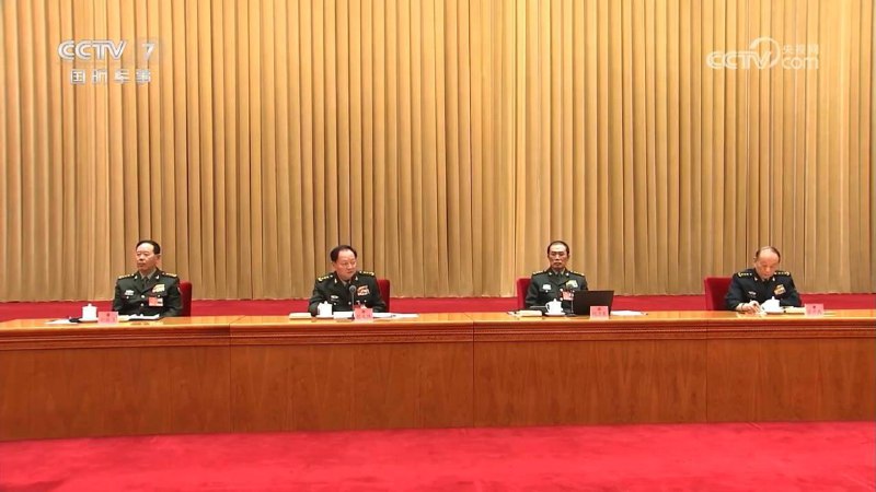 主席台上人越来越少