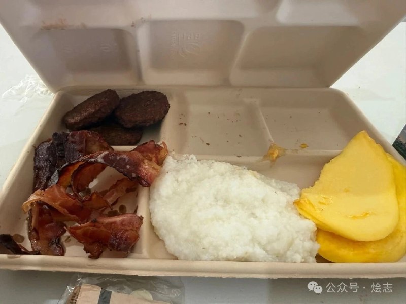 美军开饭了 简单吃点感谢家人们投稿！美军开饭了 简单吃点感谢家人们投稿！