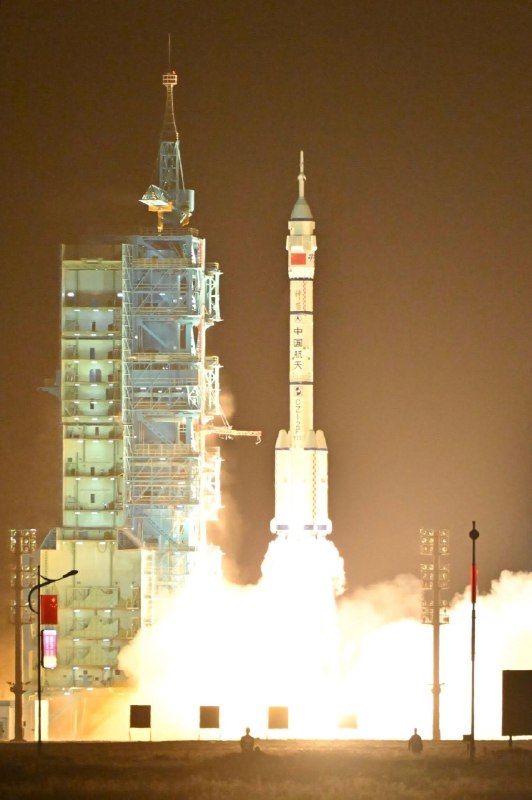 神舟23号深夜升空 国民党率台湾学子首赴现场见证中国「神舟二十三号」载人飞行任务将于24日深夜11时8分在甘肃省酒泉卫星发射中心发射，其中飞行乘组首度有来自香港的载荷专家黎家盈，成为关注话题之一