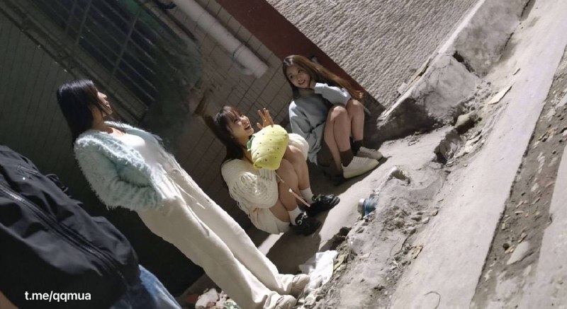 好久没有走过那条街 #鸡 #扫街 #图 #探店 #站街女 都是好女孩感谢家人们投稿！好久没有走过那条街 #鸡 #扫街 #图 #探店 #站街女 都是好女孩感谢家人们投稿！