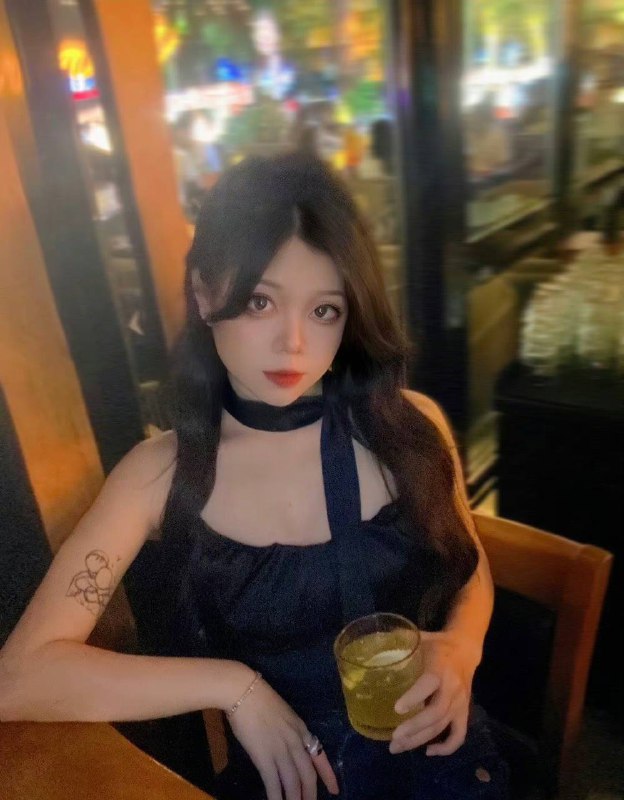 #见网友 网恋 美少女 见到真人了 #彩礼 要给多少呢？😑#见网友 网恋 美少女 见到真人了 #彩礼 要给多少呢？😑