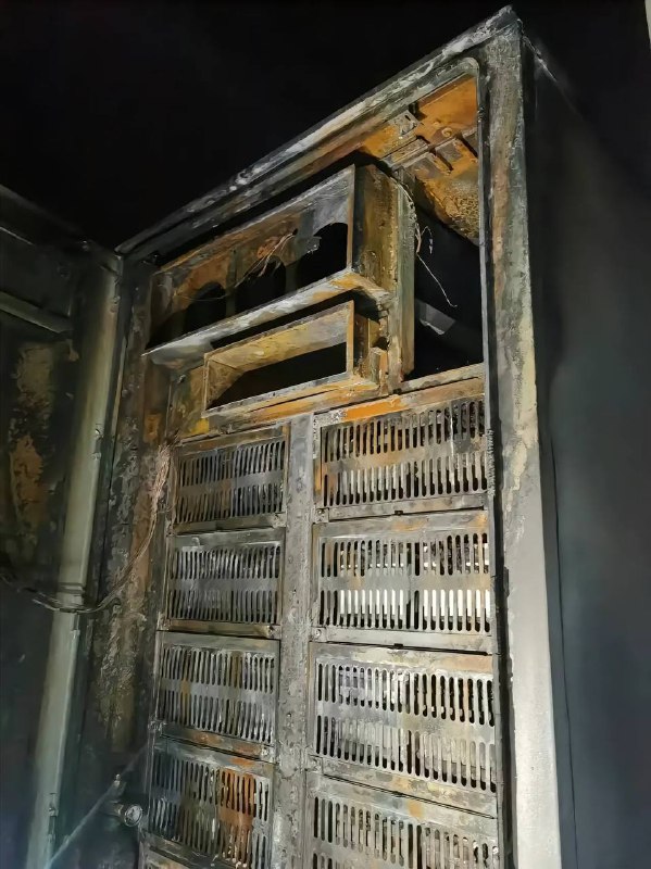 投入百万的储能项目，竟然使用3天就无故起火！厂家江苏万帮数字能源股份有限公司，能源产品质量如此不堪，事发数月无结论，无售后，一拖再拖，数月不处理，令人心寒#起火 #火灾  #储能柜 #新能源by 匿名投稿投入百万的储能项目，竟然使用3天就无故起火！厂家江苏万帮数字能源股份有限公司，能源产品质量如此不堪，事发数月无结论，无售后，一拖再拖，数月不处理，令人心寒#起火 #火灾  #储能柜 #新能源by 匿名投稿