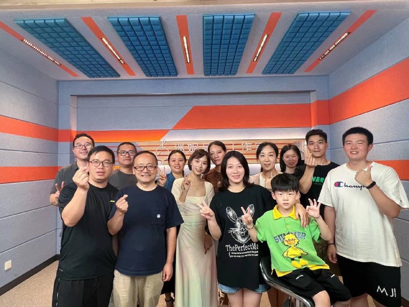 #浙江 #绍兴 #越城北海小学 #捉奸 北小班主任和一初体育老师被抓奸 在床😂 #抓奸 #网曝门 #吃瓜 🧐#浙江 #绍兴 #越城北海小学 #捉奸 北小班主任和一初体育老师被抓奸 在床😂 #抓奸 #网曝门 #吃瓜 🧐