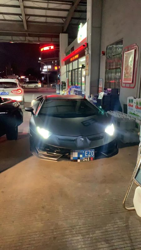 #兰博基尼 夜间 #飙车 太菜了 不买#兰博基尼 夜间 #飙车 太菜了 不买