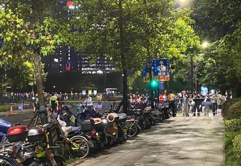 #亚运会 到处封路，扰民运动会，对老百姓没有任何好处by 匿名投稿#亚运会 到处封路，扰民运动会，对老百姓没有任何好处by 匿名投稿