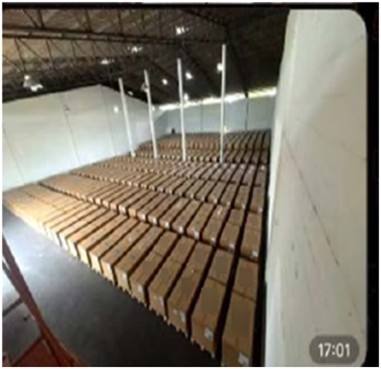 超微SMCI联合创始人廖义贤（Wally Liaw）因向中国走私价值25亿美元的英伟达GPU被捕美国司法部披露了超微(Super Micro)的走私英伟达高端GPU的操作细节：【1】他们准备好假服务器及包装箱；【2】用吹风机加热并揭起原厂服务器的标签和序列号贴纸；【3】将标签和序列号贴纸粘贴在假服务器上，重新包装到原厂包装箱中