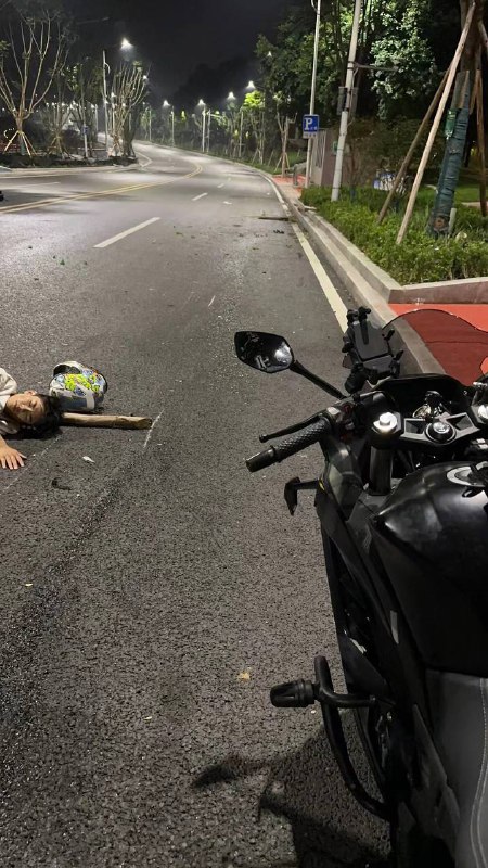 小仙女 被男朋友送走了 #女骑逝 #车祸小仙女 被男朋友送走了 #女骑逝 #车祸