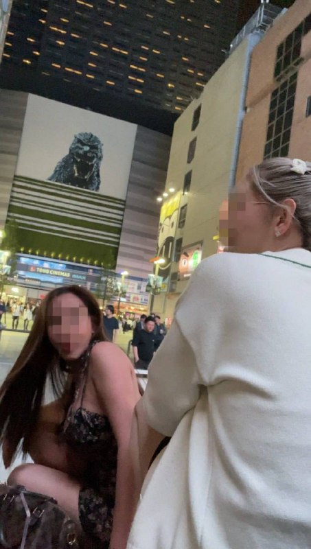 我擦 刚被搭讪了！#人妖我擦 刚被搭讪了！#人妖