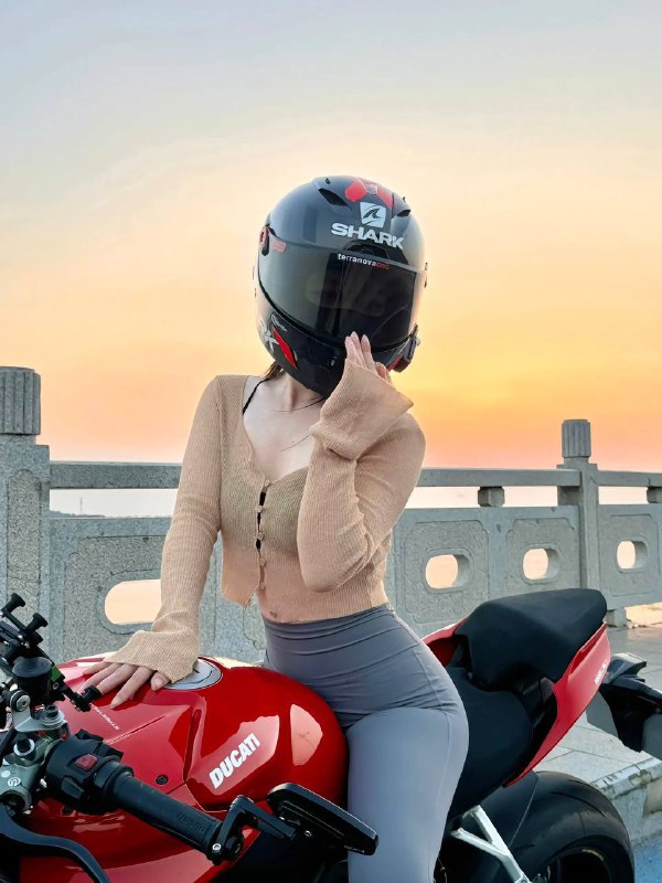 英姿飒爽 #女骑士英姿飒爽 #女骑士